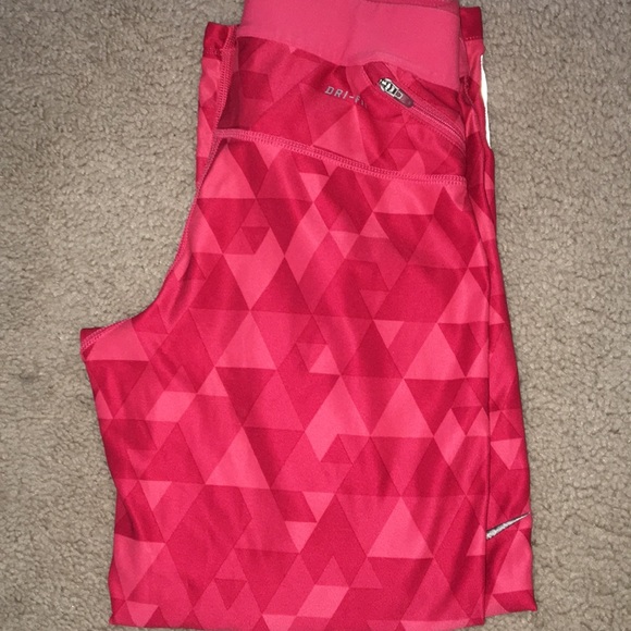 Nike cropped leggings - Picture 2 of 3